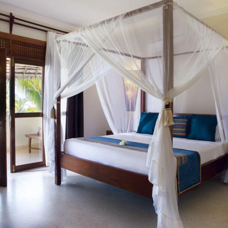 fruit-and-spice-resort-zanzibar-accomodations-deluxe-room-01-960x960 (1)